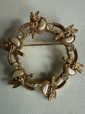 Vintage Dragonfly Brooch with Pearl & Rhinestone Gold-Tone Wreath